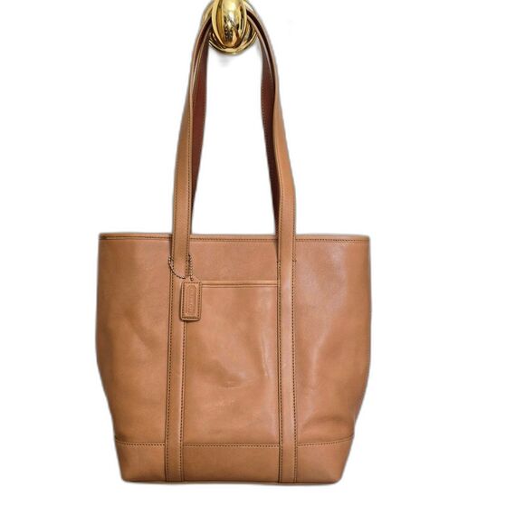 Coach Handbags - Vintage Coach Hampton Tote #5187 Leather Tote Bag